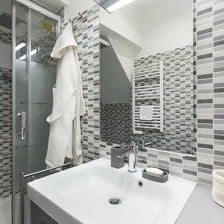 Urbana Lodge, Monti شقة روما